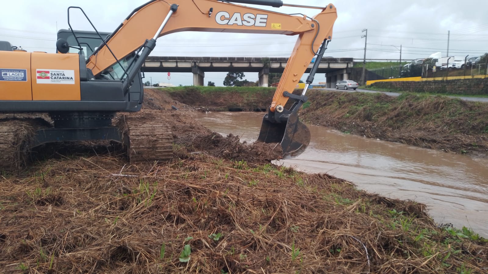 Prefeitura de Lages Obras preventivas melhoram escoamento das águas e aumentam segurança da população