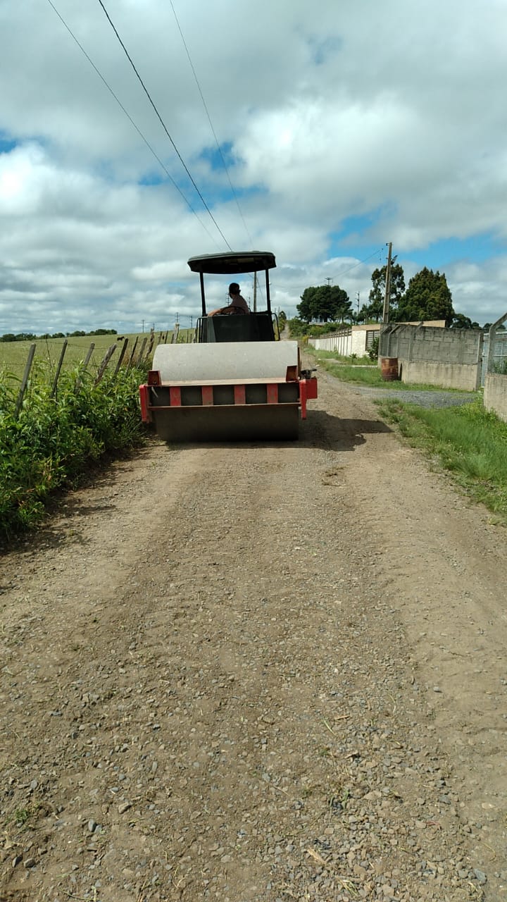 Prefeitura de Lages Secretaria de Obras e Infraestrutura realiza nova etapa de patrolamento na região Norte de Lages