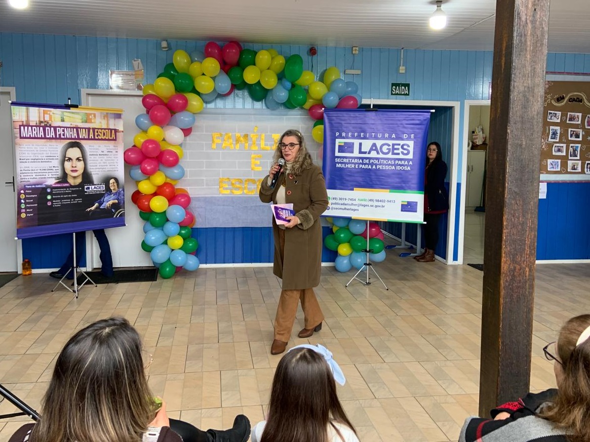 Prefeitura de Lages Secretaria de Políticas para a Mulher e para a Pessoa Idosa leva orientações sobre prevenção à violência contra a mulher às comunidades