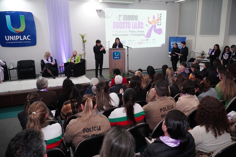Prefeitura de Lages Com auditório lotado, 2º Seminário Agosto Lilás destaca a força e o protagonismo das mulheres