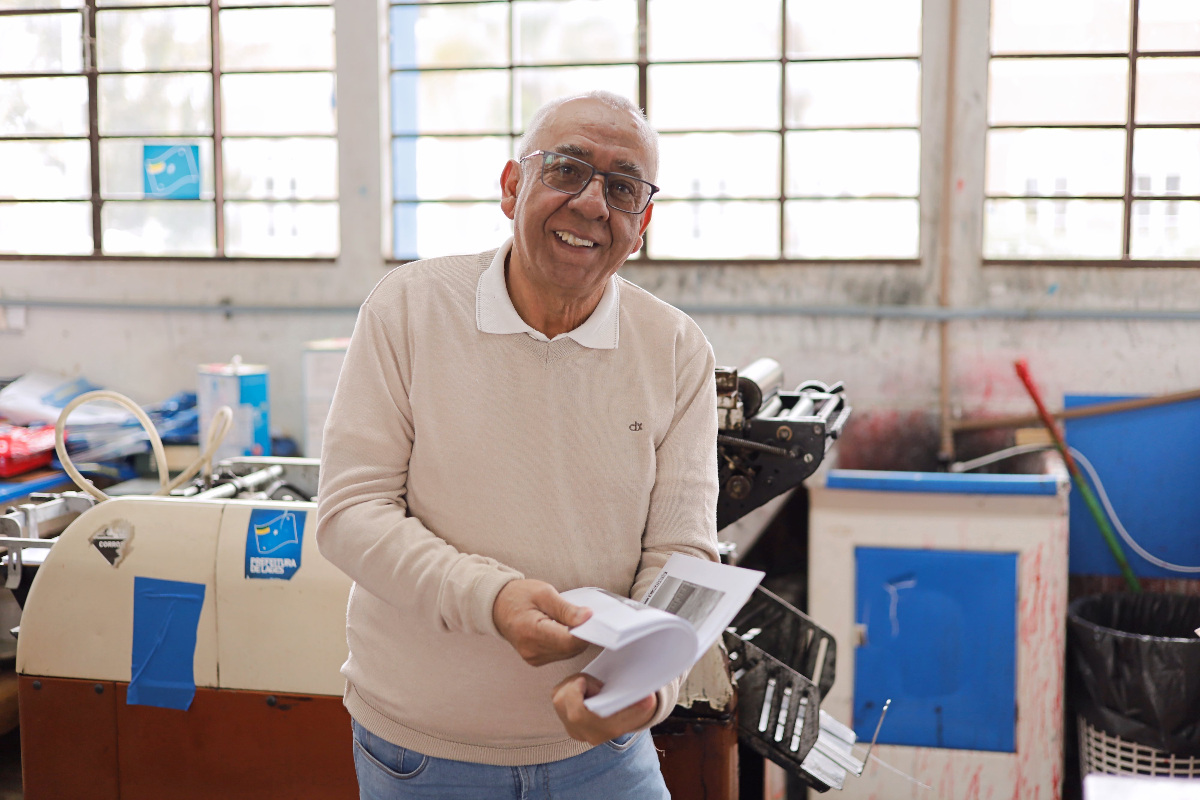 Prefeitura de Lages Tio Luiz da Gráfica: Dedicação e excelência no serviço público - Servidores públicos municipais dedicam décadas de trabalho à população de Lages e, assim, passam grande parte da vida expressando seu amor através de suas profissões
