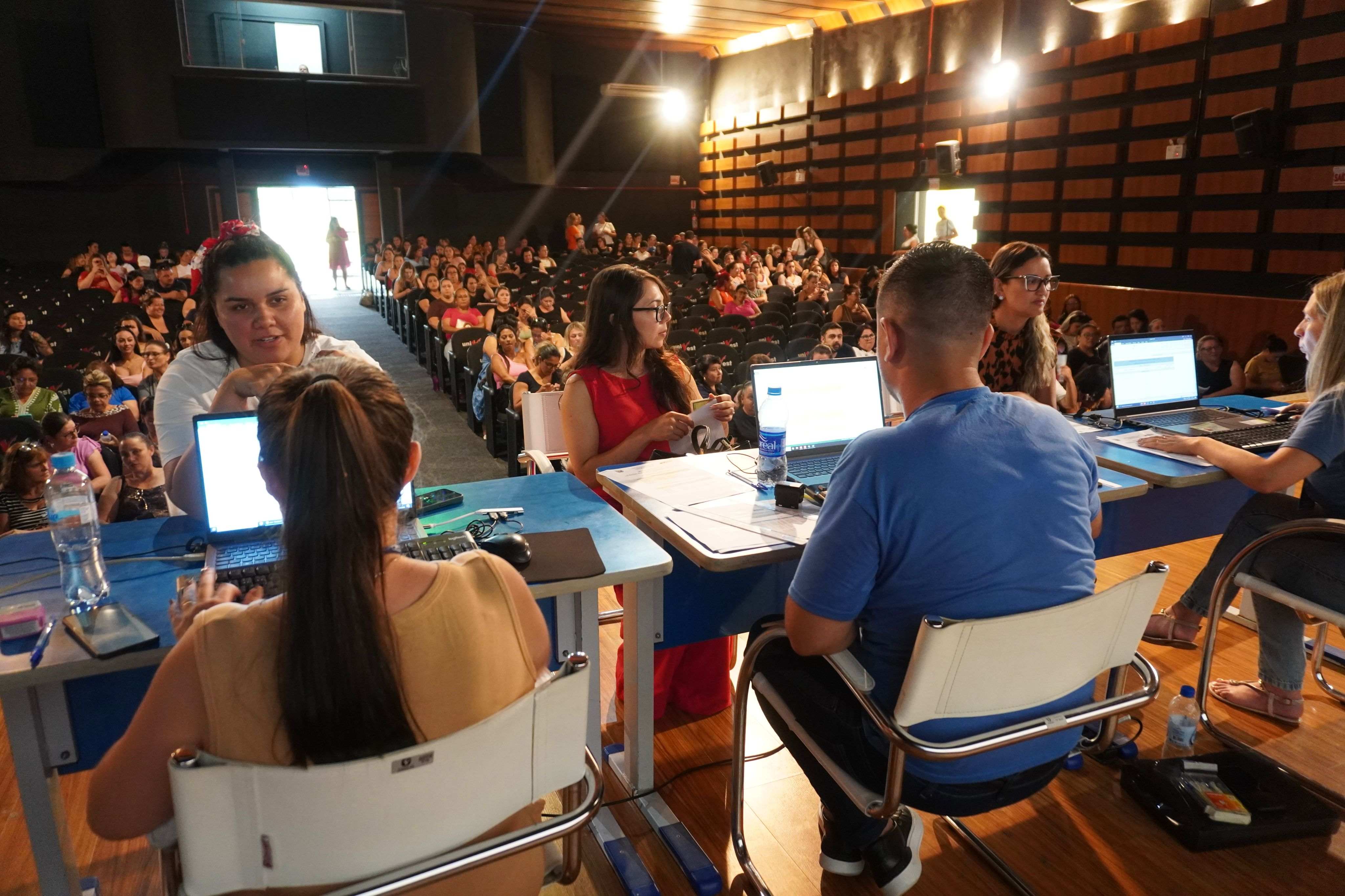 Prefeitura de Lages Secretaria da Educação prepara início do ano letivo de 2026 com quadro de professores completo