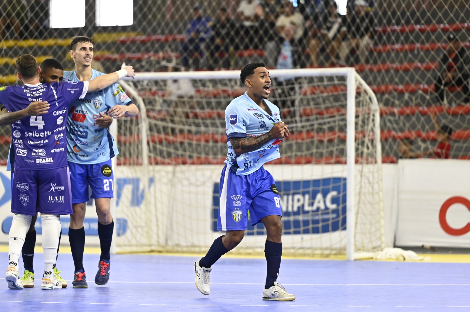 Prefeitura de Lages Virada histórica coloca Lages Futsal na próxima fase da Copa LNF