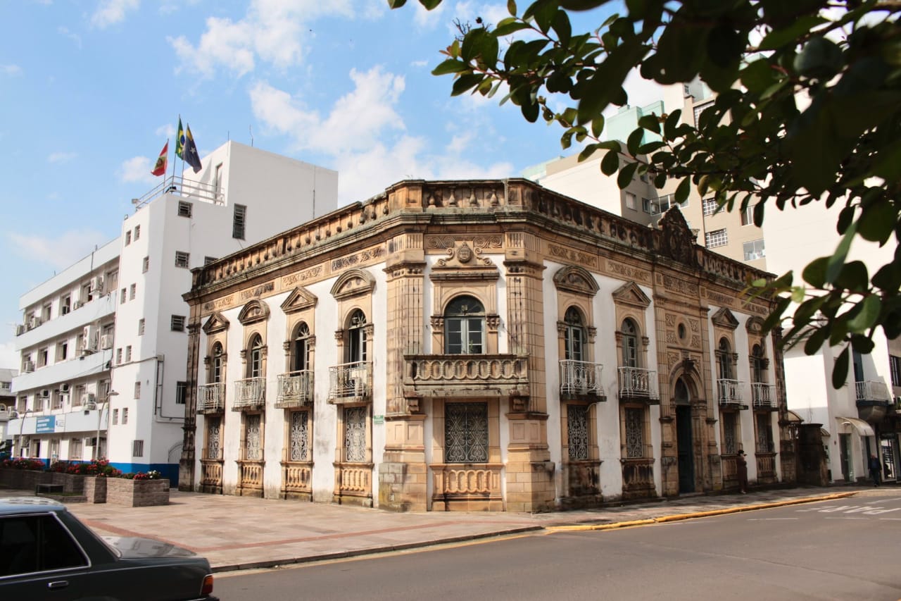 Prefeitura de Lages Projetos aprovados pelo Legislativo unificam compras públicas e criam Secretaria com foco em inovação na gestão municipal