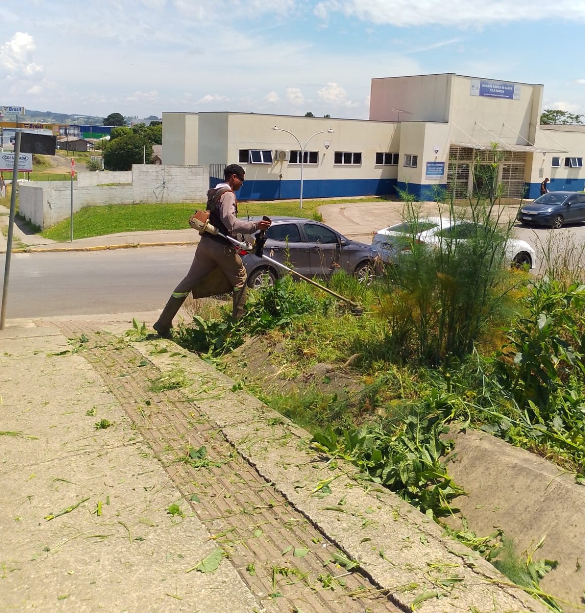 Prefeitura de Lages Manutenção urbana mobiliza várias frentes da Secretaria de Serviços Públicos nesta sexta-feira