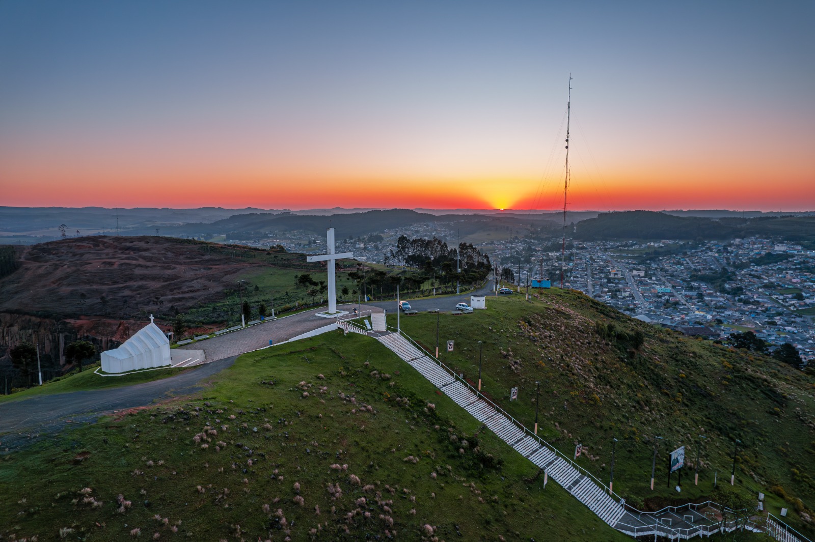 Prefeitura de Lages Projeto para o evento Descida da Escadaria do Morro da Cruz é aprovado no Programa de Incentivo ao Esporte