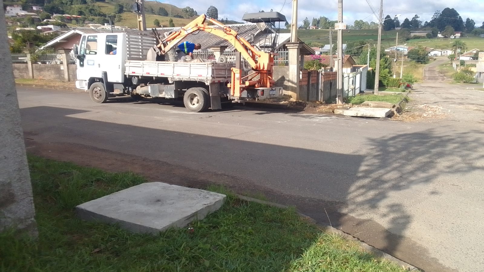 Prefeitura de Lages Ação preventiva: Limpeza e reparos em bocas de lobo são ampliados antes do aumento das chuvas