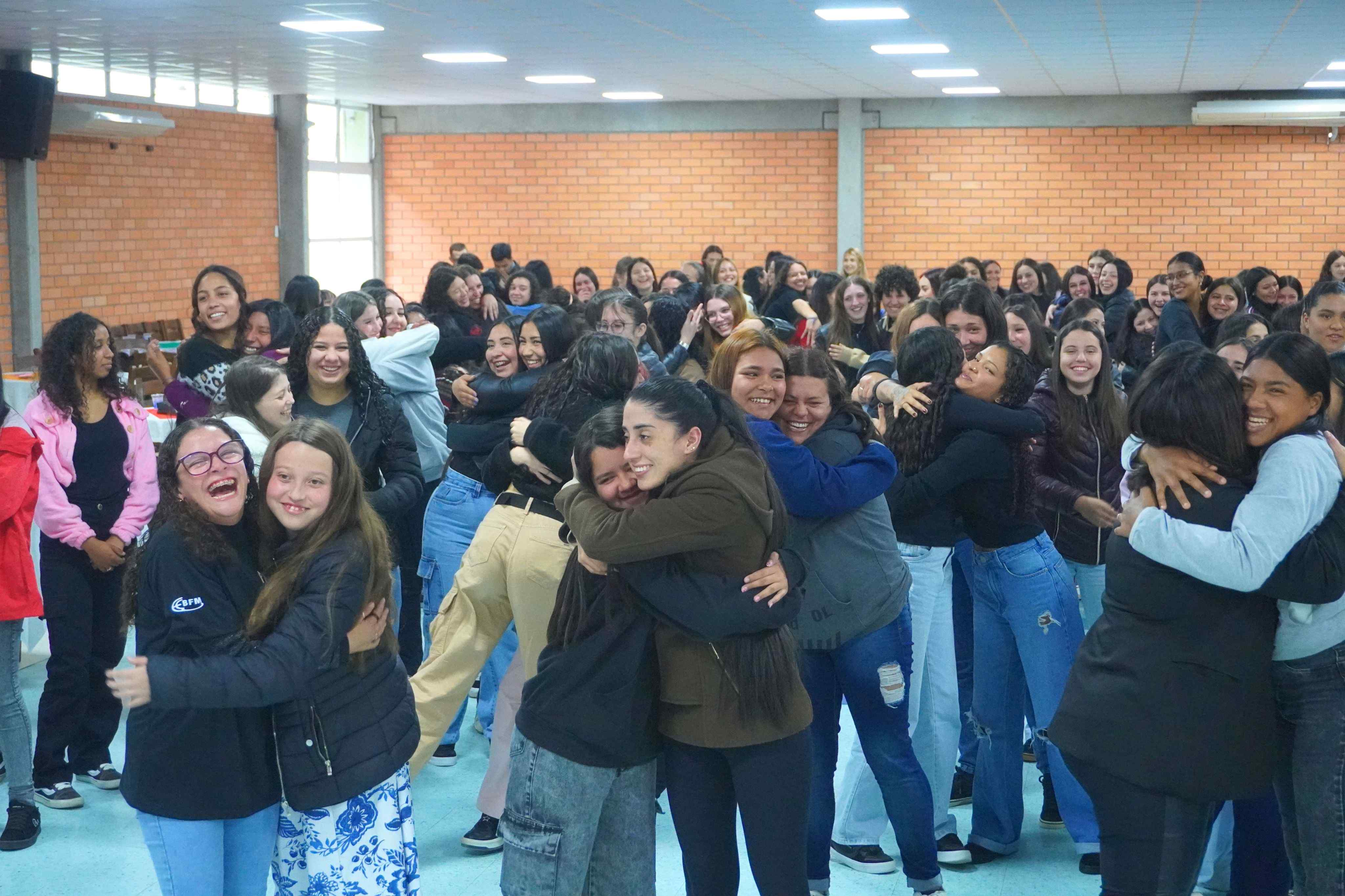 Prefeitura de Lages Confraternização marca a última Jornada Pedagógica das estagiárias-auxiliares de sala em 2025