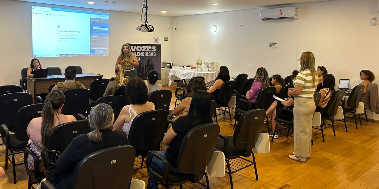 Prefeitura de Lages Prefeitura de Lages promove agenda de ações orientativas para prevenção da violência contra a mulher
