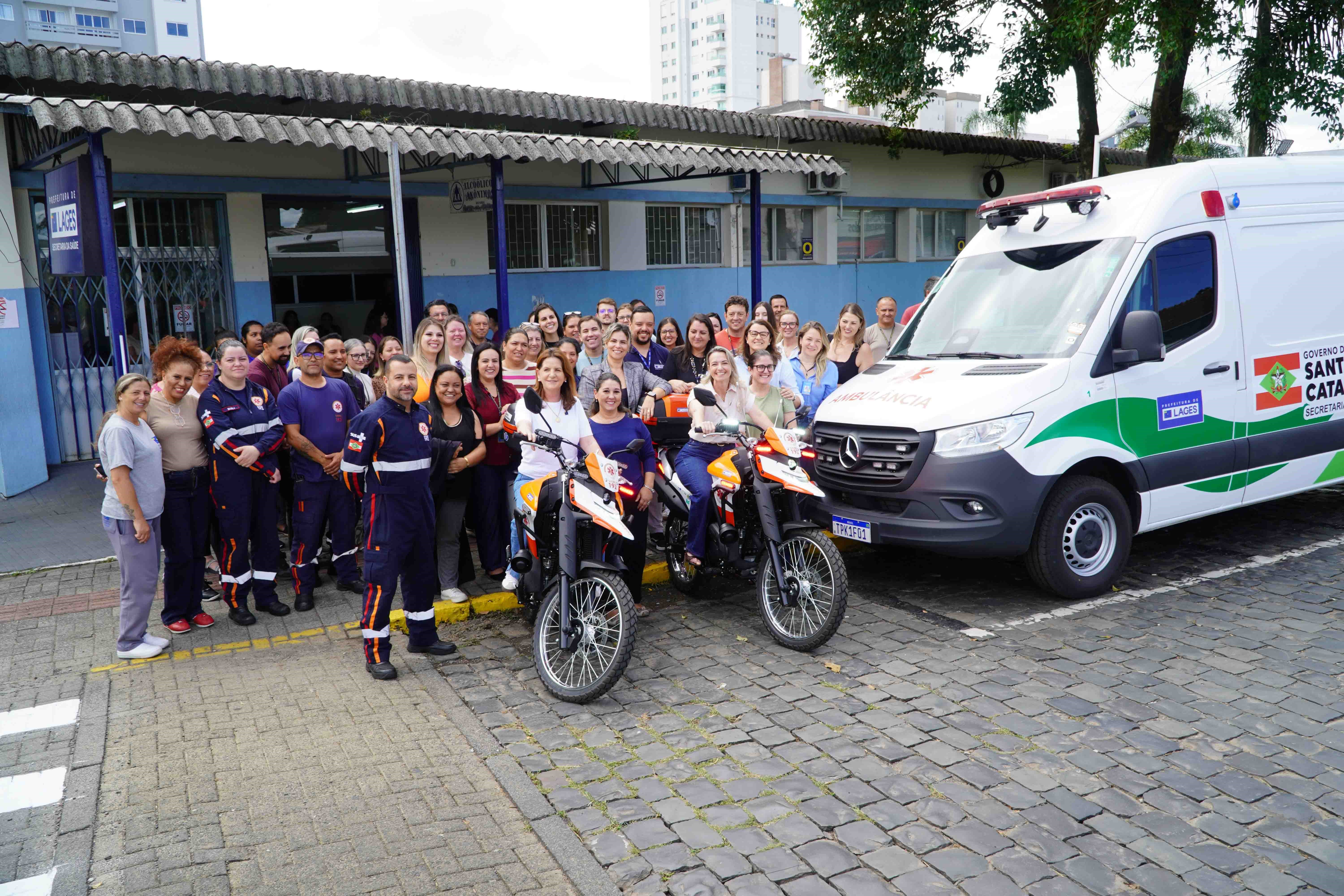 Prefeitura de Lages Prefeitura entrega motolâncias e ambulância para reforçar atendimento de urgência em Lages